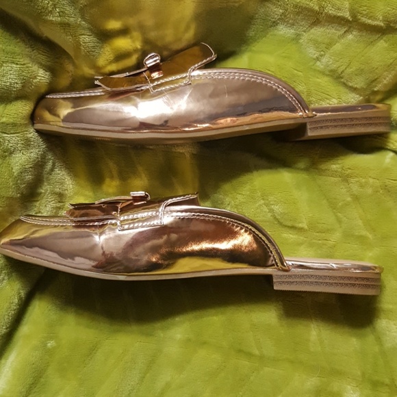 Madden Girl Rose Gold Metallic Loafers Slides - Picture 6 of 7